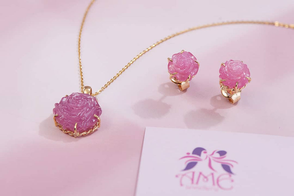 Bộ Trang sức Vàng 14K Hoa hồng Đá quý tự nhiên Ruby Carved Rose Flower Jewelry Set in 14K Yellow Gold by AME Jewellery