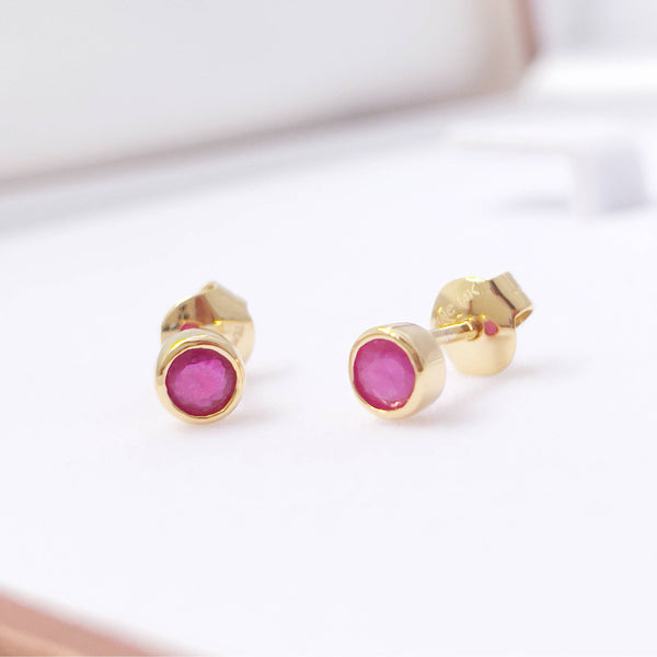 Bông tai Vàng Đá quý thiên nhiên Natural Ruby Bezel Earrings in 14K Yellow Gold | AME Jewellery