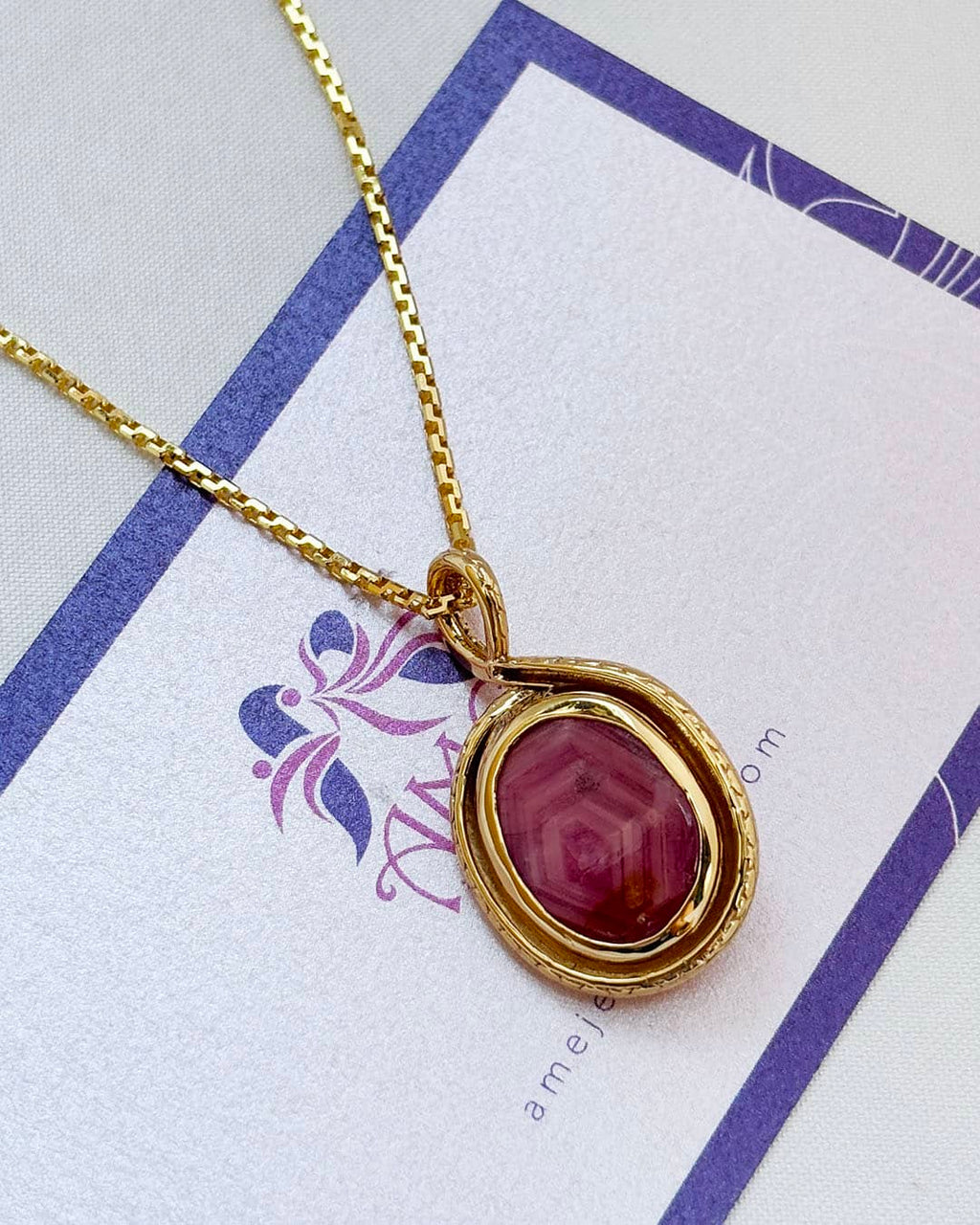 Mặt dây chuyền Rắn Vàng Đá quý tự nhiên Star Ruby Snake Pendant in 14K Yellow Gold by AME Jewellery