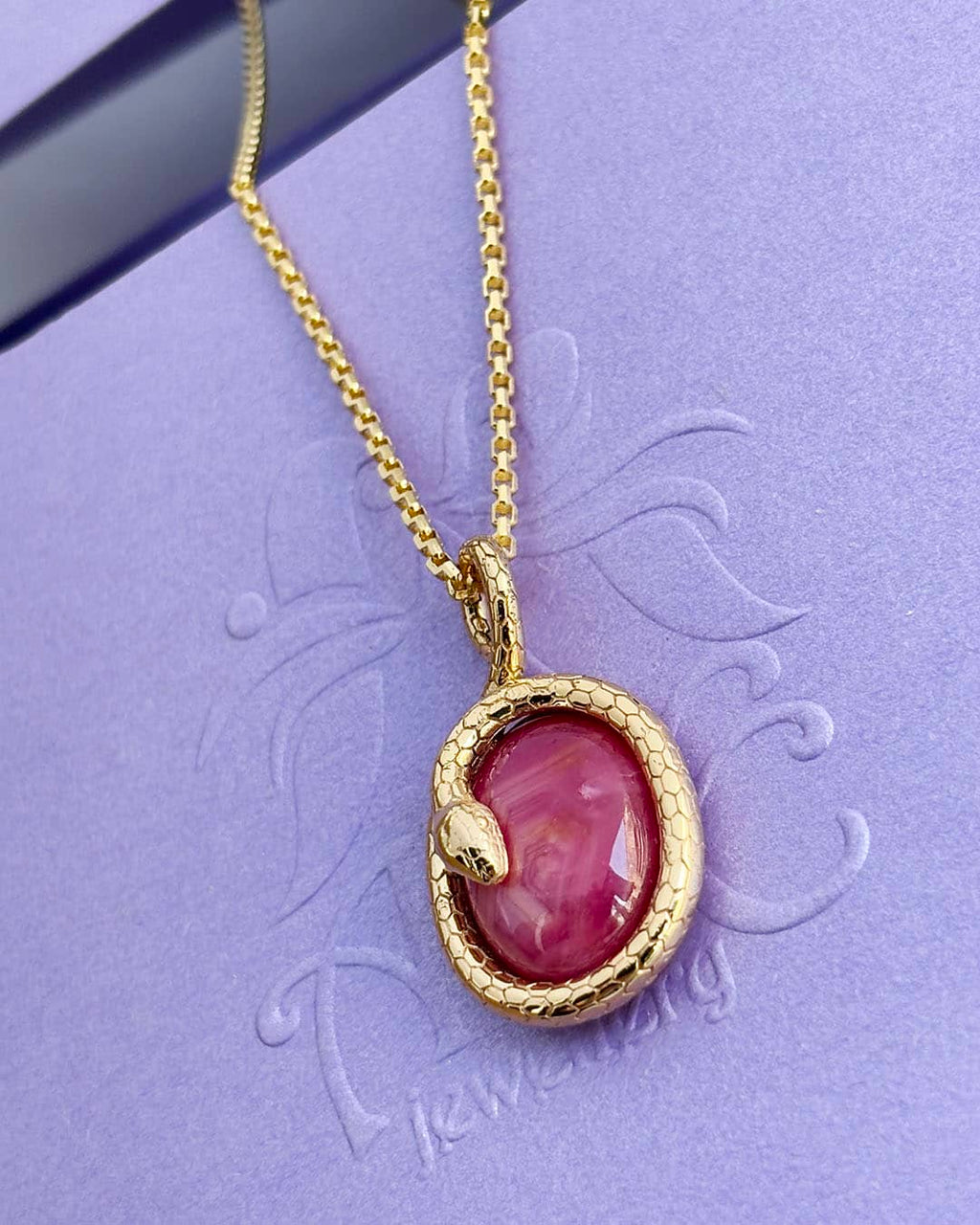 Mặt dây chuyền Rắn Vàng Đá quý tự nhiên Star Ruby Snake Pendant in 14K Yellow Gold by AME Jewellery