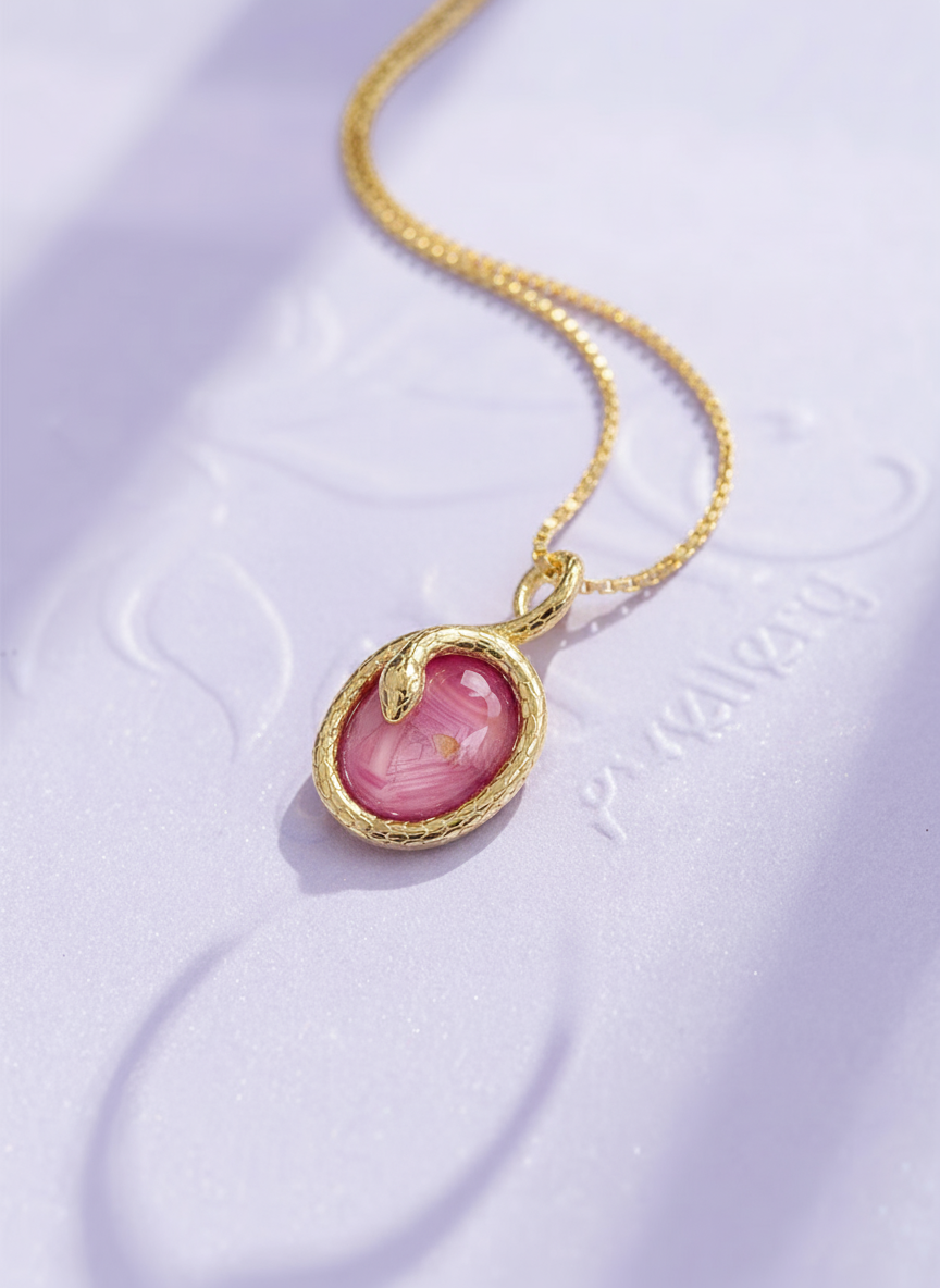 Mặt dây chuyền Rắn Vàng Đá quý tự nhiên Star Ruby Snake Pendant in 14K Yellow Gold by AME Jewellery