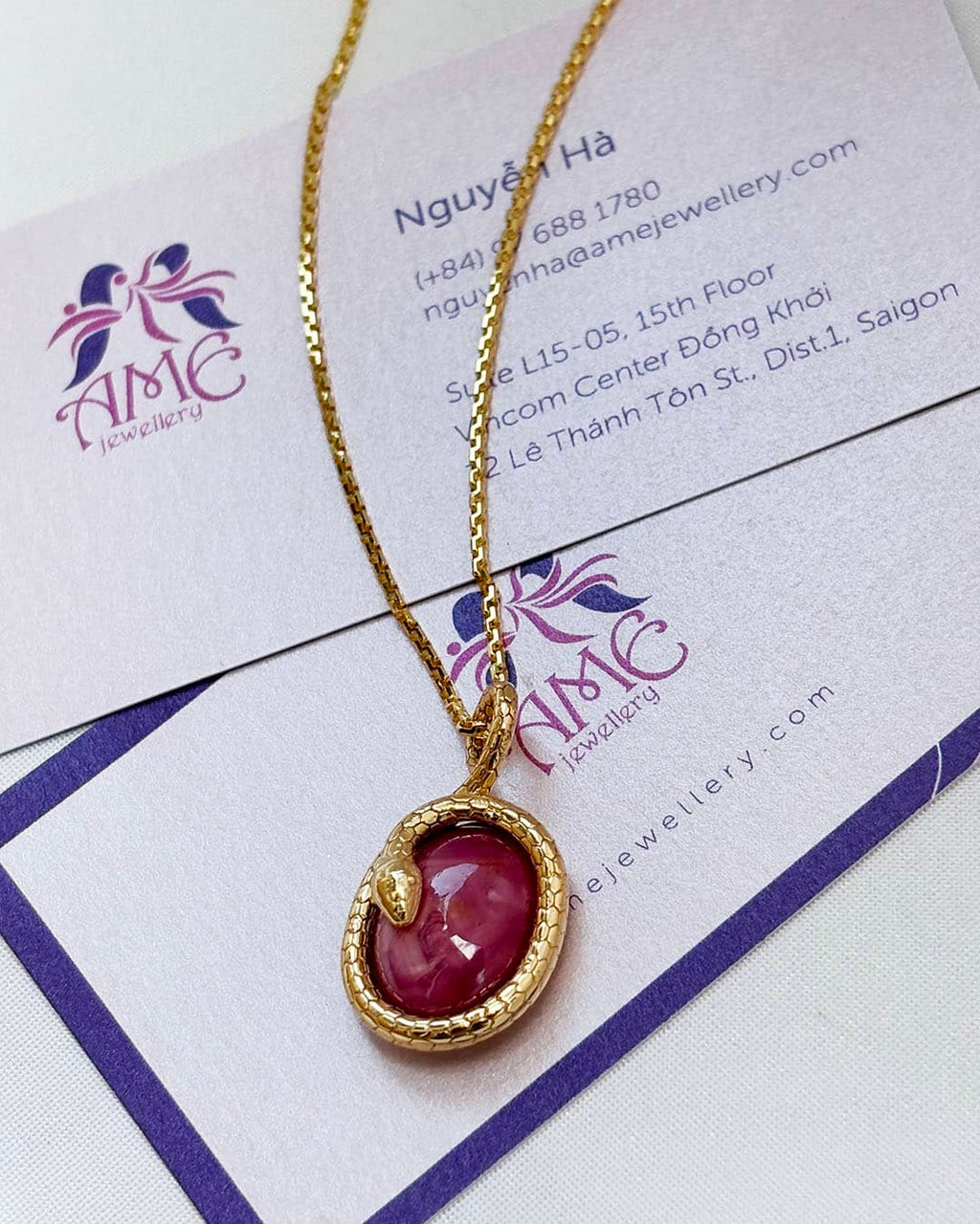 Mặt dây chuyền Rắn Vàng Đá quý tự nhiên Star Ruby Snake Pendant in 14K Yellow Gold by AME Jewellery