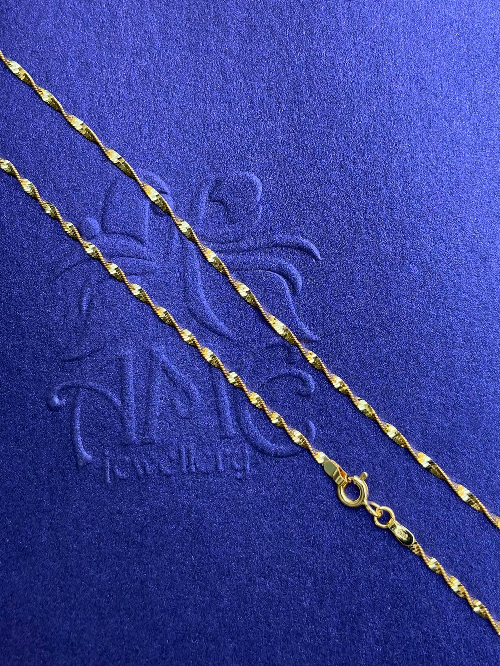 Dây chuyền Vàng Nữ xoắn giác kim cương | Twisted diamond-cut chain necklace in 14K yellow gold by AME Jewellery