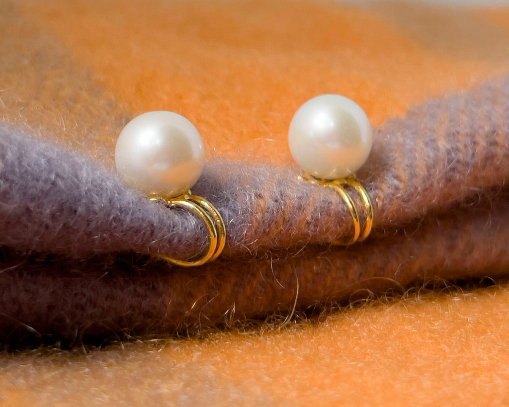 Bông tai Kẹp Ngọc trai trắng White Freshwater Cultured Pearl Clip-onEarrings in 14K Yellow Gold by AME Jewellery