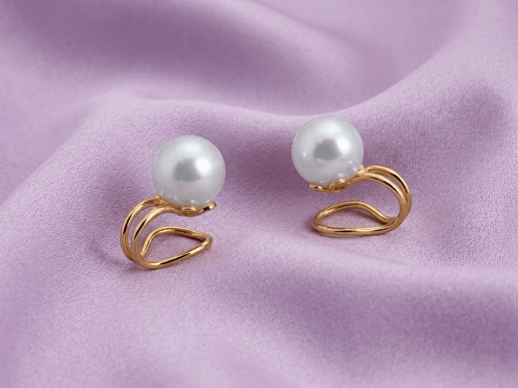 White Freshwater Cultured Pearl clip-on Earrings in 14-karat Yellow Gold, crafted by AME Jewellery