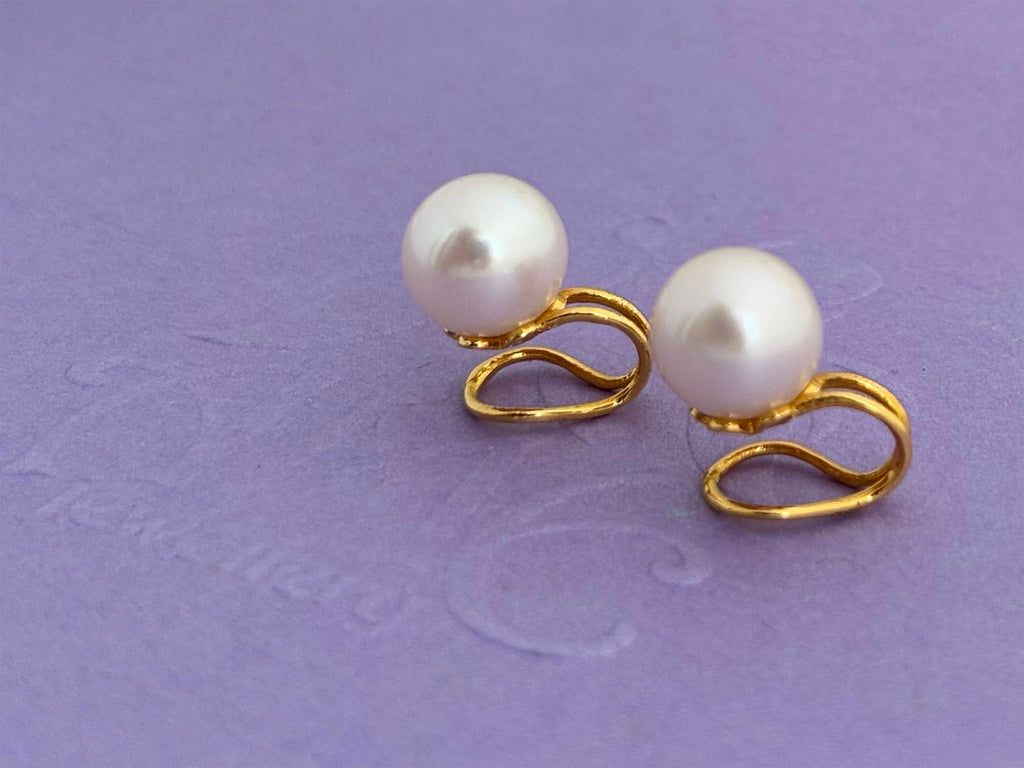 Bông tai Kẹp Ngọc trai trắng White Freshwater Cultured Pearl Clip-onEarrings in 14K Yellow Gold by AME Jewellery