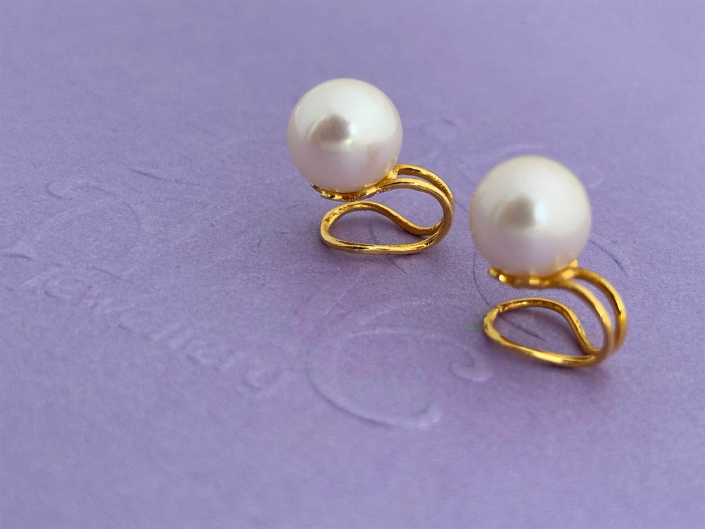 Bông tai Kẹp Ngọc trai trắng White Freshwater Cultured Pearl Clip-onEarrings in 14K Yellow Gold by AME Jewellery