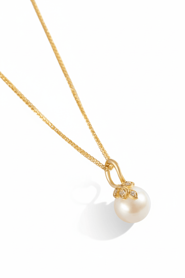 Mặt dây Vàng Ngọc trai White Freshwater Pearl Leaf Pendantin 14K Yellow Gold | AME Jewellery