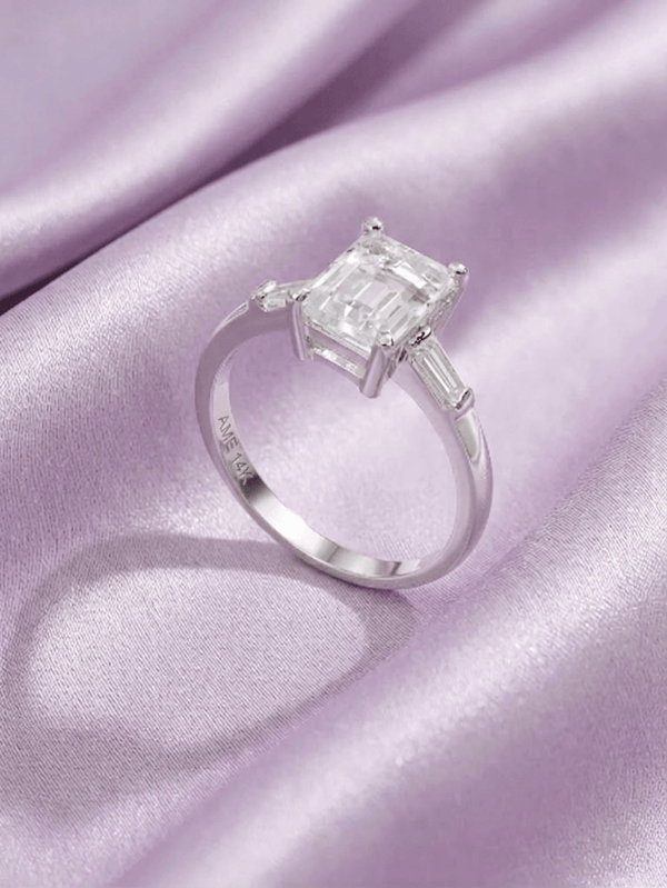 Nhẫn nữ Vàng trắng Đá quý tự nhiên Colorless Rectangle Topaz Ring 14K White Gold by AME Jewellery