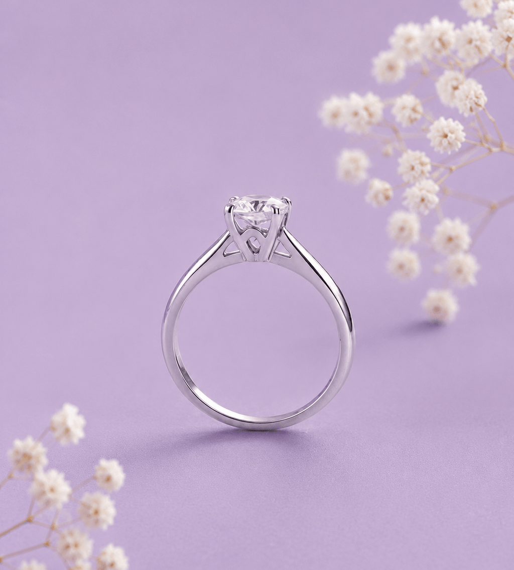 Bague en or blanc 14K avec zircon incolore naturel - AME Jewellery