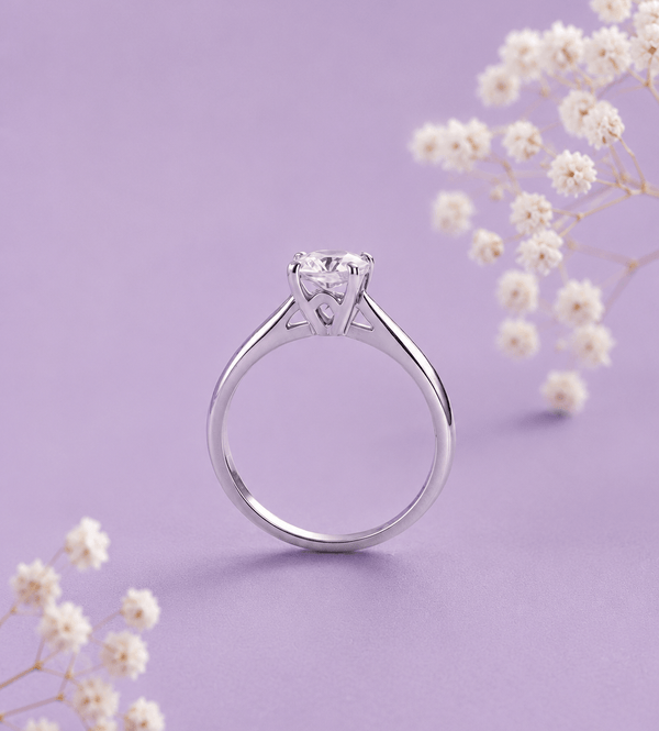 Bague en or blanc 14K avec zircon incolore naturel - AME Jewellery