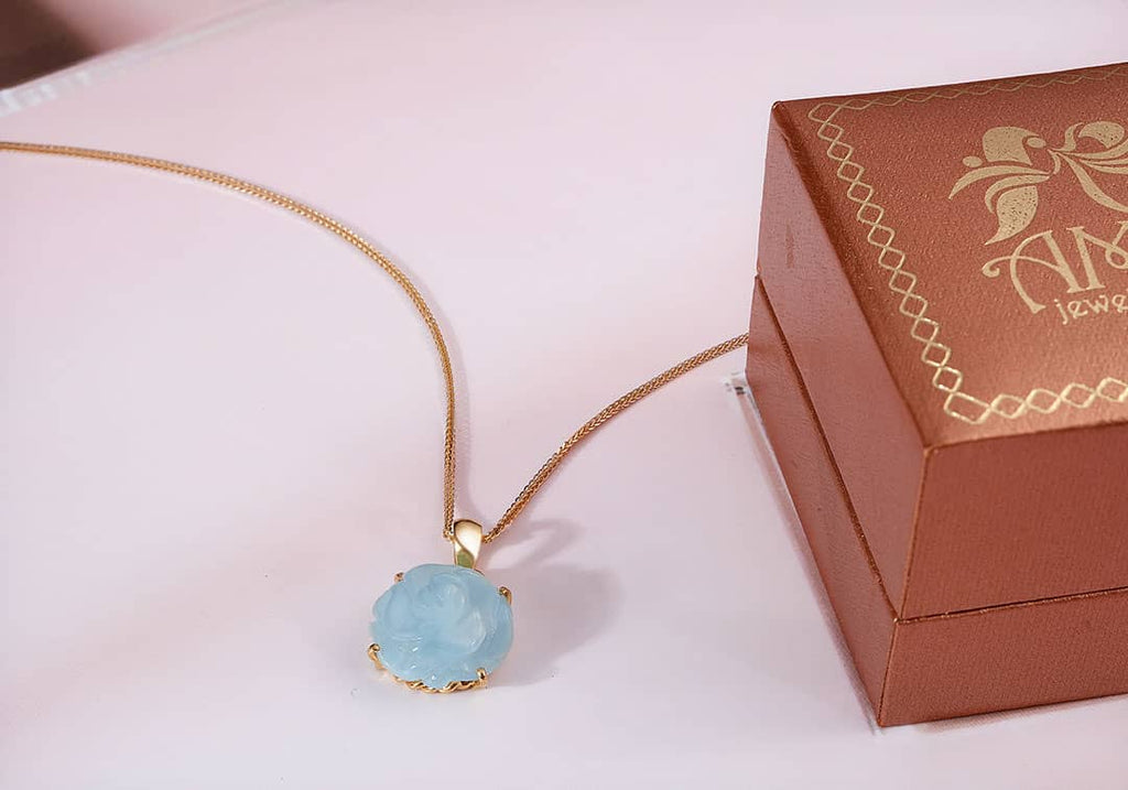 Mặt dây chuyền Vàng Hoa Hồng Đá quý tự nhiên Aquamarine Carved Rose Flower Pendant in 14-karat Yellow Gold by AME Jewellery