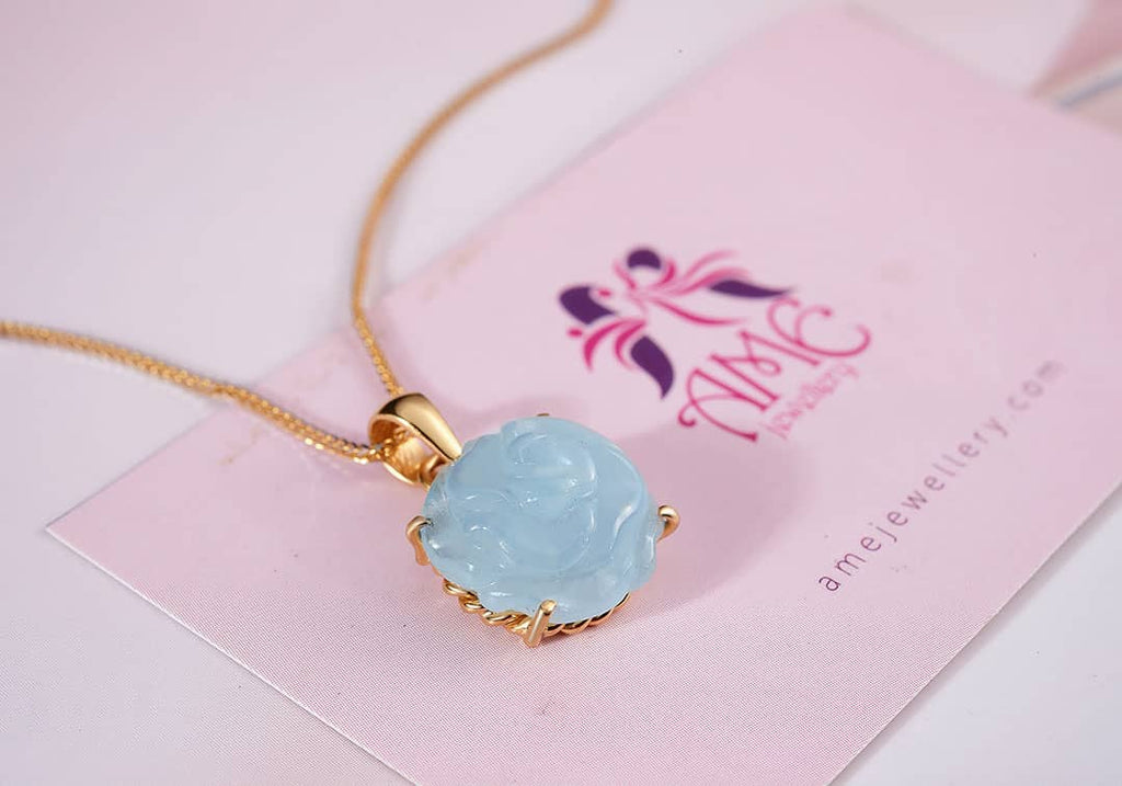 Mặt dây chuyền Vàng Hoa Hồng Đá quý tự nhiên Aquamarine Carved Rose Flower Pendant in 14-karat Yellow Gold by AME Jewellery