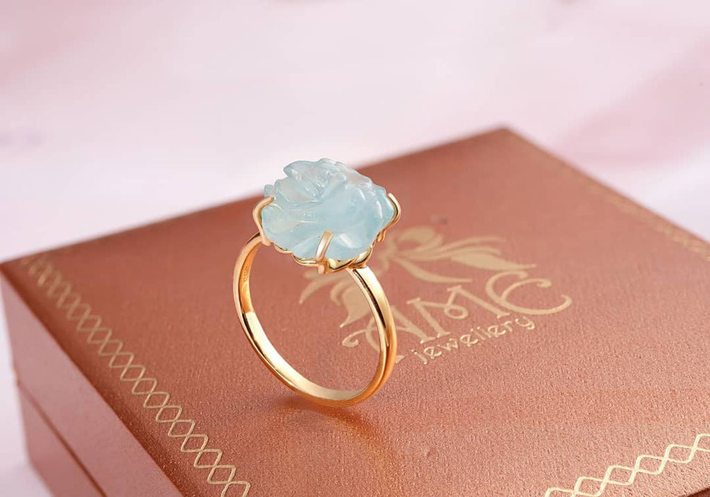 Nhẫn hoa hồng Vàng 14K Đá quý thiên nhiên Aquamarine Carved Rose Flower Gold Ring | AME Jewellery