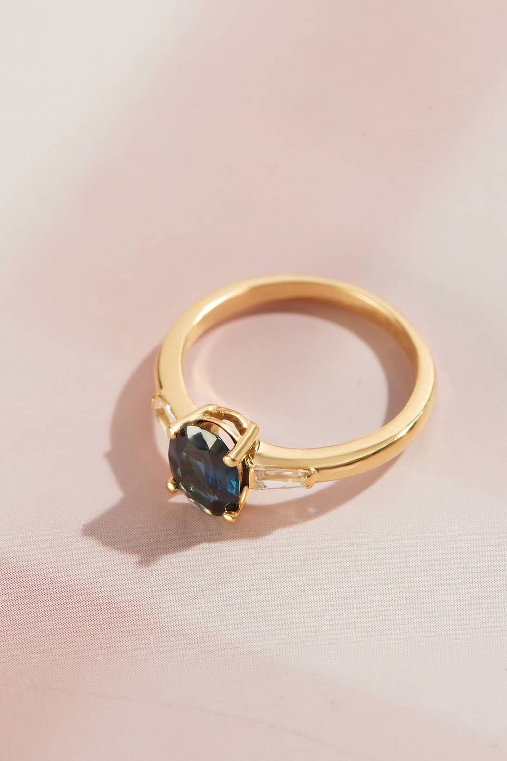 Nhẫn nữ Vàng Đá quý tự nhiên Oval Blue Sapphire Ring in 14K Yellow Gold by AME Jewellery