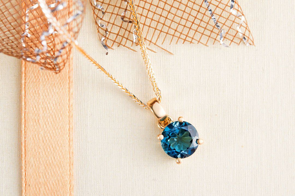 Mặt dây chuyền Vàng 14K Đá quý thiên nhiên London Blue Topaz Pendant Necklace in 14K Yellow Gold by AME Jewellery