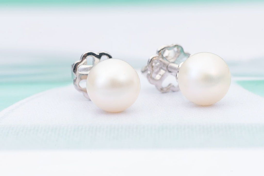 Bông tai Ngọc trai nuôi nước ngọt màu trắng - AME Jewellery