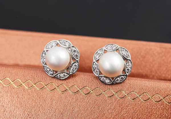 Bông tai Ngọc trai nuôi nước ngọt trắng White Freshwater Cultured Pearl Earrings | AME Jewellery