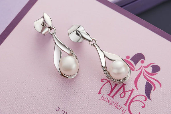 Bông tai Ngọc trai nước ngọt trắng nhỏ xinh - AME Jewellery