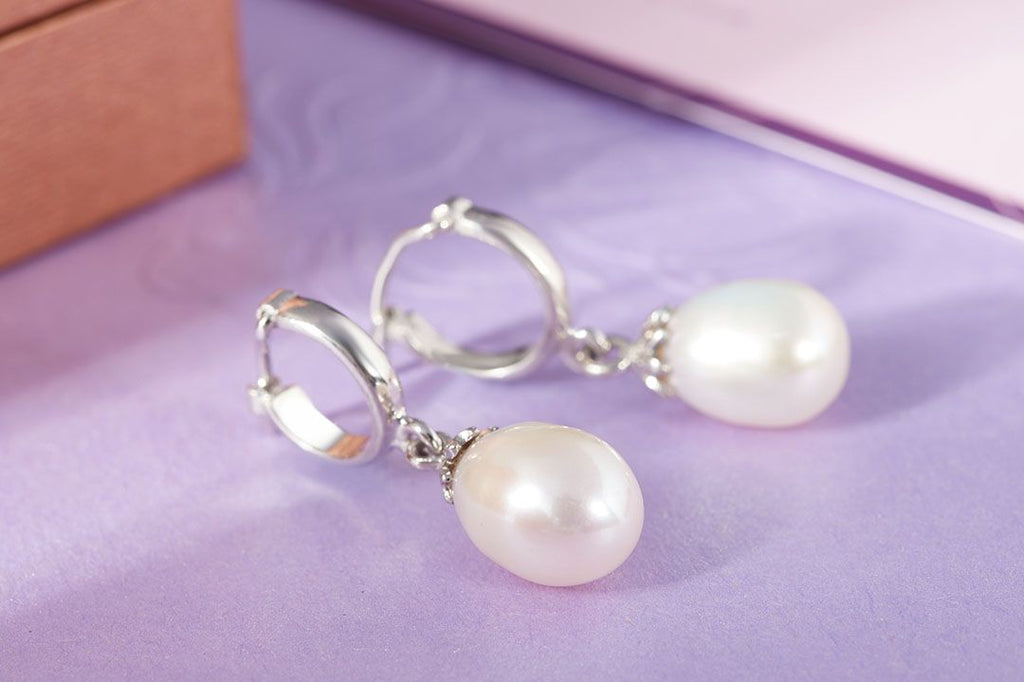 Bông tai Ngọc trai giọt trắng White Teardrop Freshwater Pearl Hinged Earrings by AME Jewellery