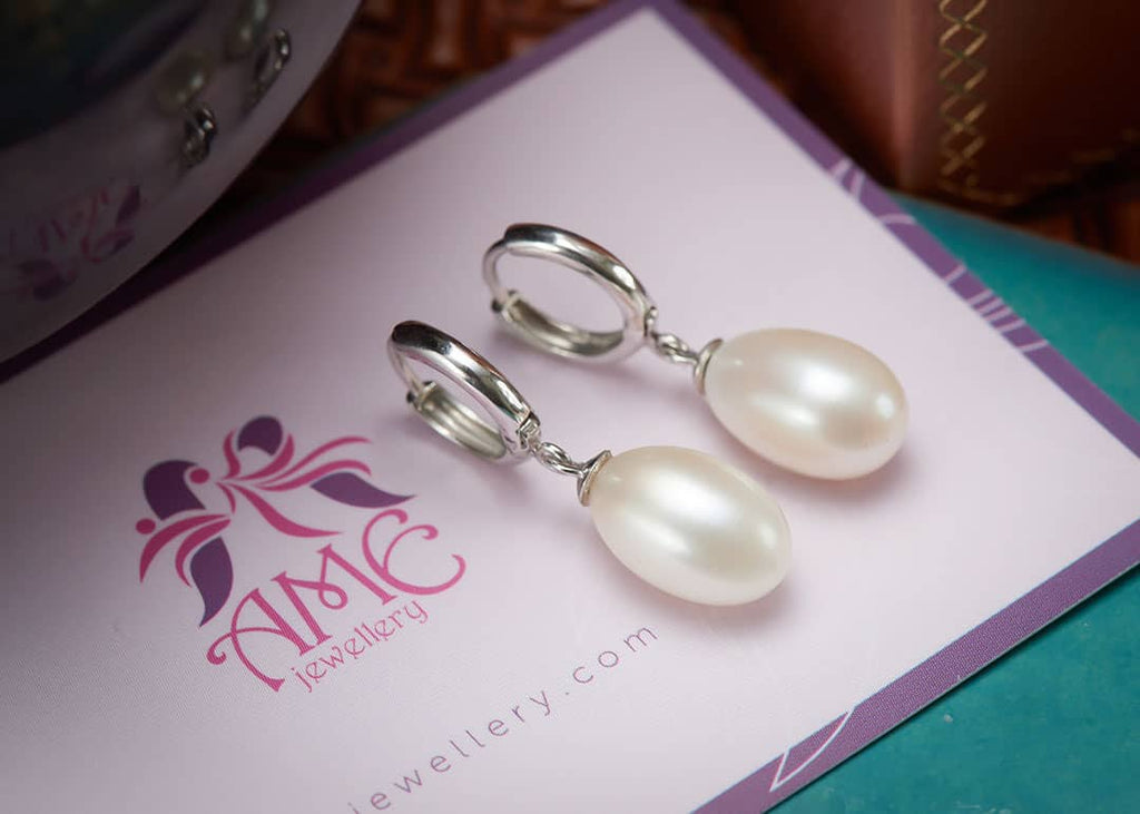 Bông tai Ngọc trai nước ngọt | Pearl Huggie hoop Earrings | AME Jewellery
