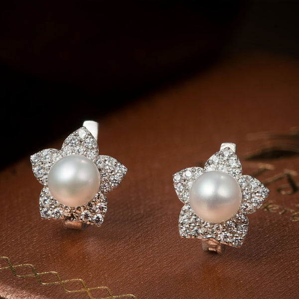 Bông tai Ngọc trai màu trắng White Pearl Star French Clip Earrings by AME Jewellery