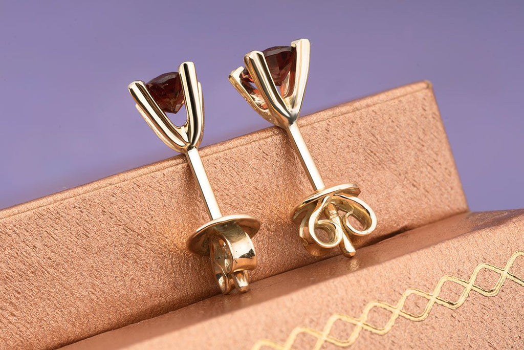 Bông tai Vàng Đá quý tự nhiên Red Garnet 4-prong Earrings in 14K yellow Gold by AME Jewellery