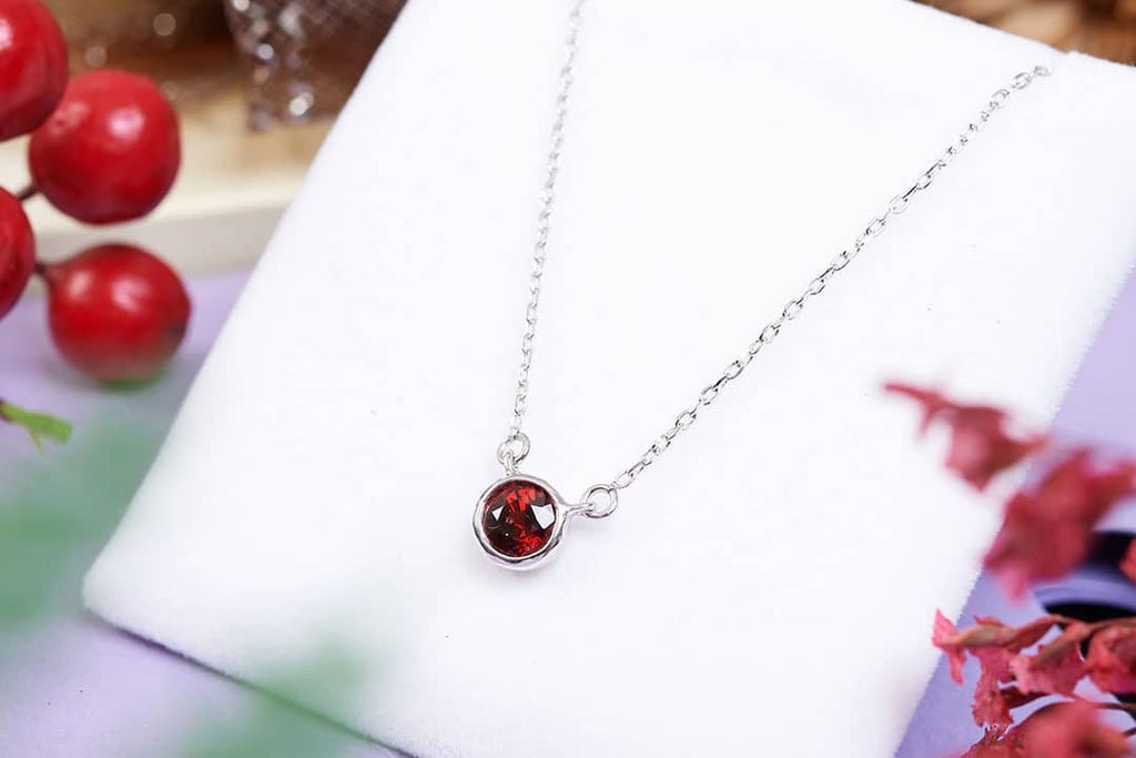 Dây chuyền Đá quý thiên nhiên Red Garnet Solitaire Bezel Chain Necklace in Sterling Silver by AME Jewellery