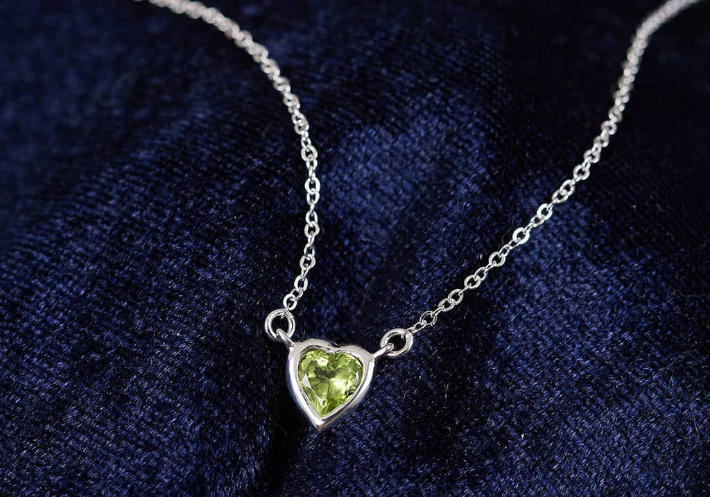 Dây chuyền Đá quý thiên nhiên Heart-cut Peridot Solitaire Bezel Chain Necklace in Sterling Silver by AME Jewellery