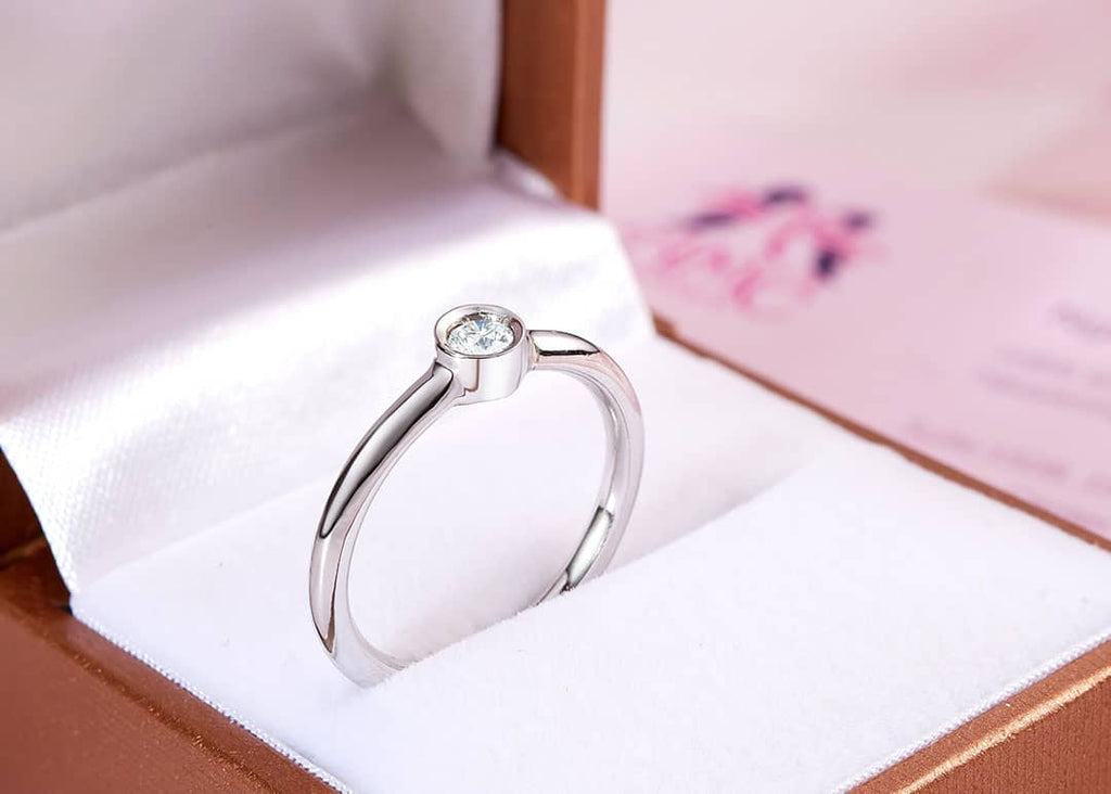 Nhẫn Kim cương thien nhiên Natural Diamond White Gold Bezel Ring by AME Jewellery