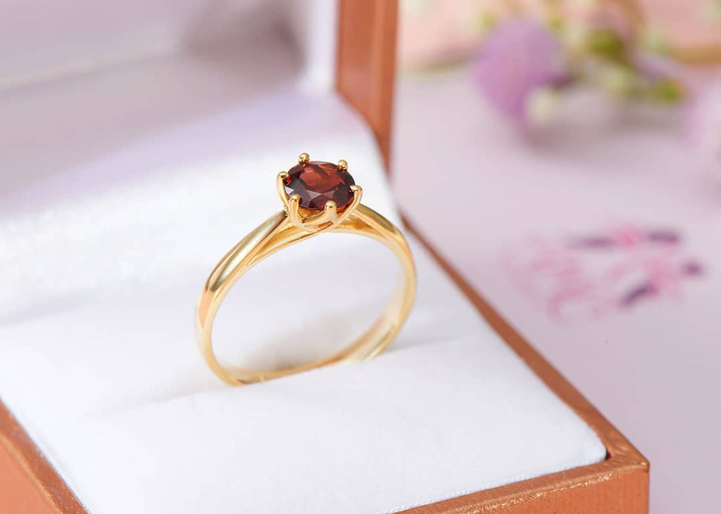 Nhẫn Vàng Đá quý thiên nhiên Garnet 6-prong Ring in 14-karat Yellow Gold by AME Jewellery