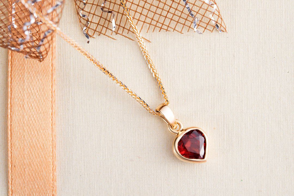 Mặt dây chuyền Vàng Đá quý tự nhiên Heart-cut Red Garnet Gold Pendant Necklace in 14K yellow Gold by AME Jewellery