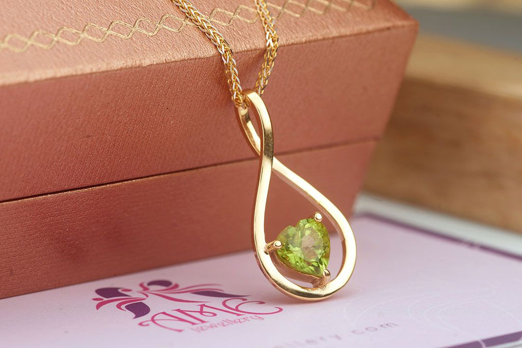 Mặt dây chuyền Vàng Đá qusy tự nhiên Heart-cut Peridot Pendant Necklace in 14K Yellow Gold by AME Jewellery