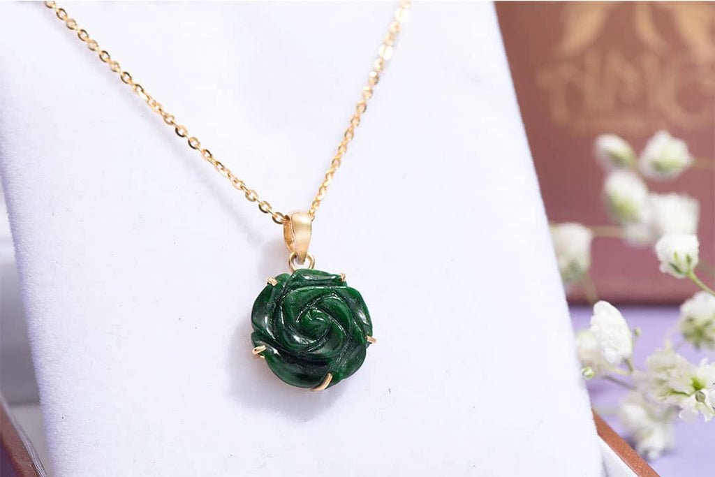 Mặt dây Hoa hồng Vàng đá quý thiên nhiên Cẩm thạch Jadeite Jade Rose Pendant Necklace in 14-karat Yellow Gold by AME Jewellery