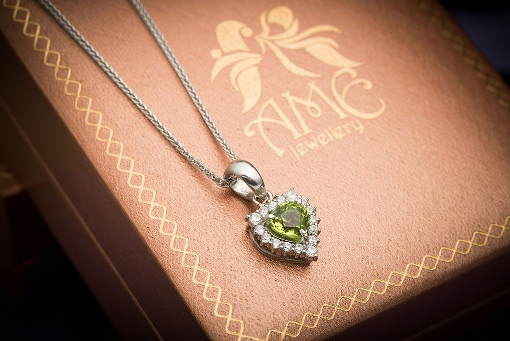 Mặt dây chuyền Đá quý tự nhiên Heart-cut Peridot Halo Pendant Necklace in Sterling Silver by AME Jewellery