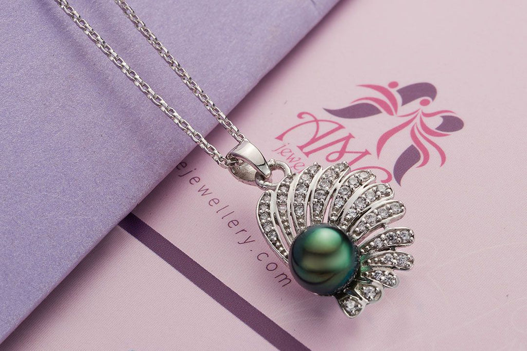 Mề đay Ngọc trai Peacock Green Freshwater Pearl Pendant Necklace by AME Jewellery