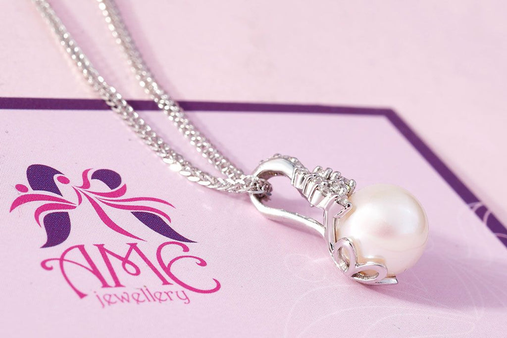 Mặt dây Vương miện Ngọc trai trắng White Pearl Crown Pendant Necklace by AME Jewellery