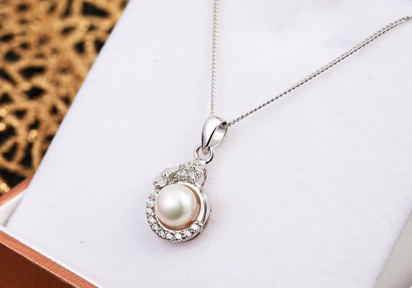 Mặt dây hoa Ngọc trai trắng White Freshwater Pearl Flower Pendant Necklace by AME Jewellery