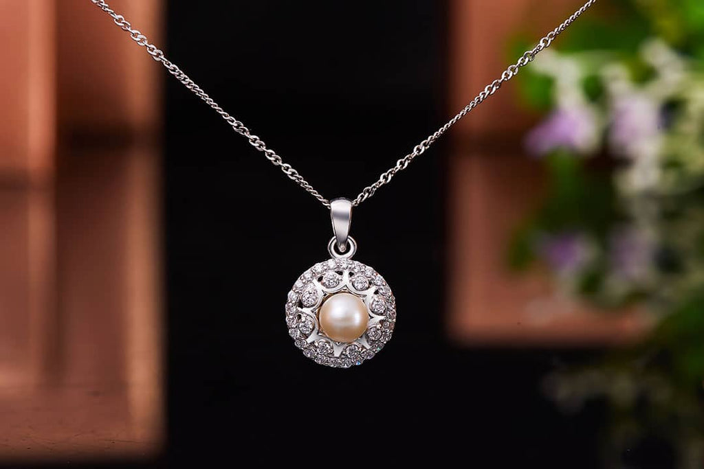 Mặt dây chuyền Ngọc trai trắng White Pearl Flower Pendant Necklace by AME Jewellery