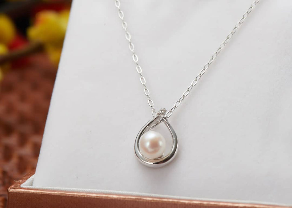 Mặt dây chuyền Ngọc trai trắng White Pearl Pendant Necklace by AME Jewellery