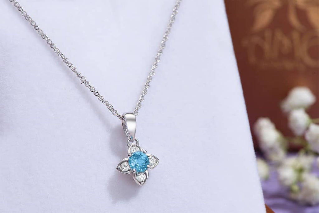 Mặt dây Đá quý thiên nhiên Blue Topaz Silver Flower Pendant | AME Jewellery