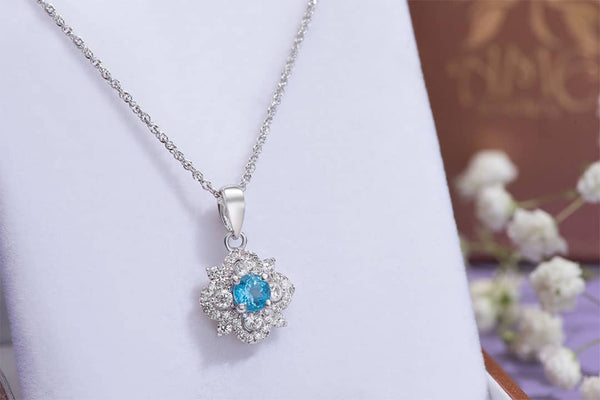 Mặt dây Đá quý tự nhiên Blue Topaz Silver Flower Pendant | AME Jewellery