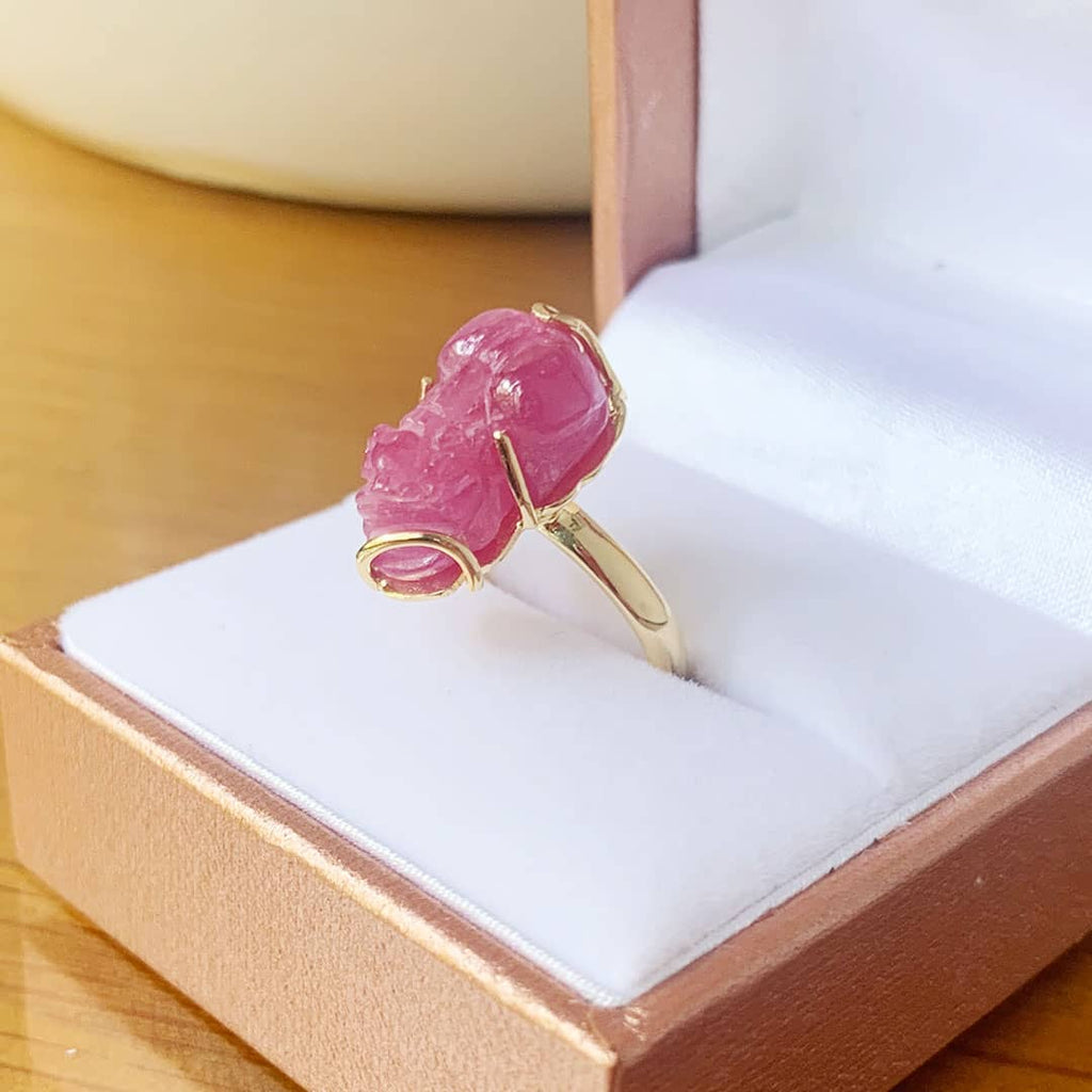 Nhẫn Vàng Tỳ hưu Đá quý thiên nhiên Ruby Carved Pixiu Ring in 14K Yellow Gold by AME Jewellery