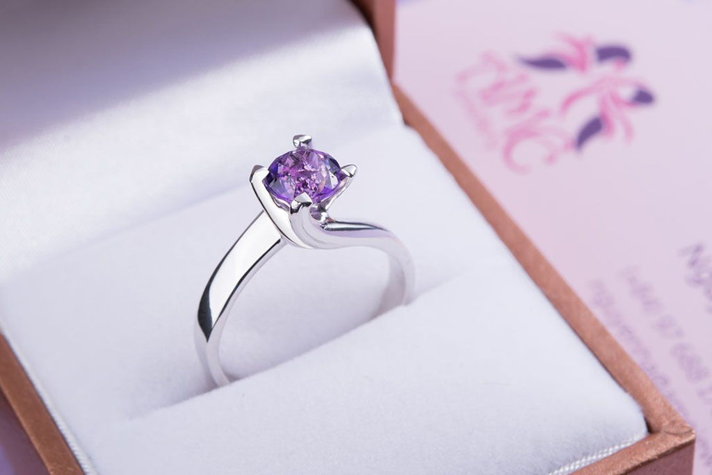 Nhẫn Đá quý thiên nhiên Amethyst solitaire twist ring in sterling silver by AME Jewellery