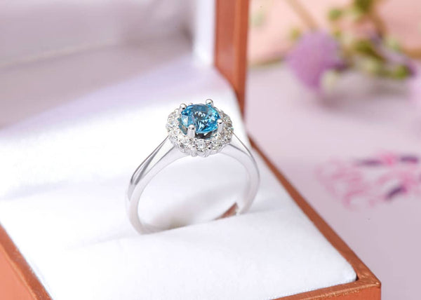 Nhẫn nữ Đá quý tự nhiên Blue Topaz halo ring | AME Jewellery