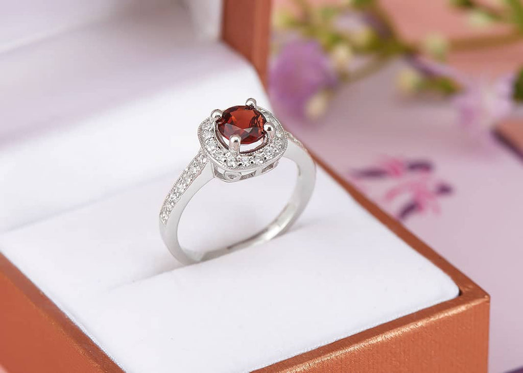 Nhẫn nữ Đá quý tự nhiên Red Garnet square halo ring | AME Jewellery