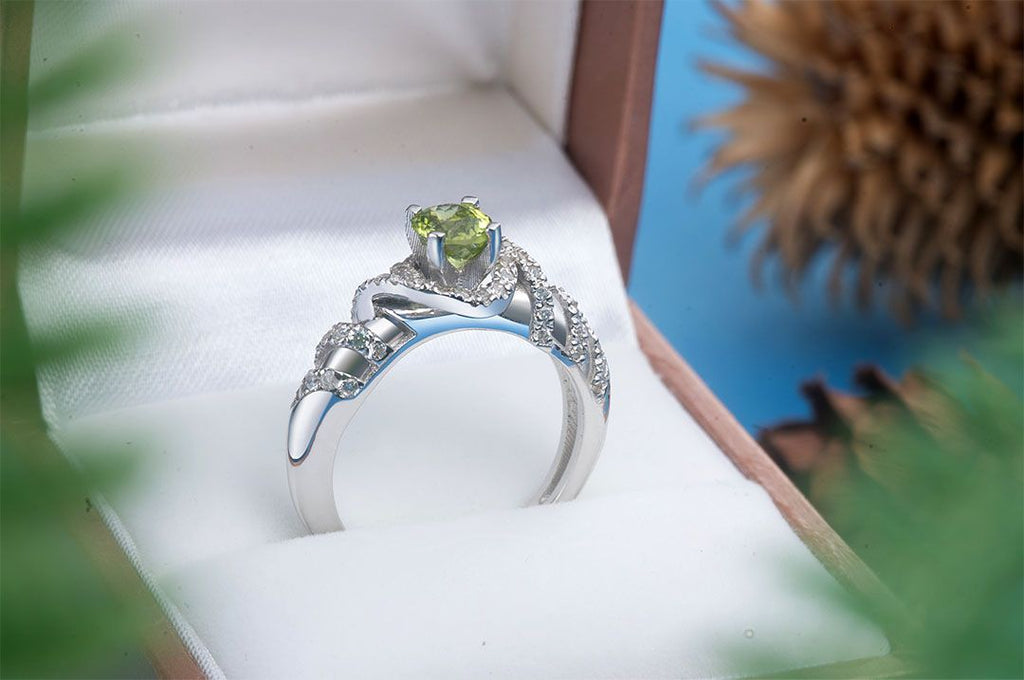 Nhẫn nữ Đá quý tự nhiên Peridot Spiral Ring in Sterling Silver by AME Jewellery