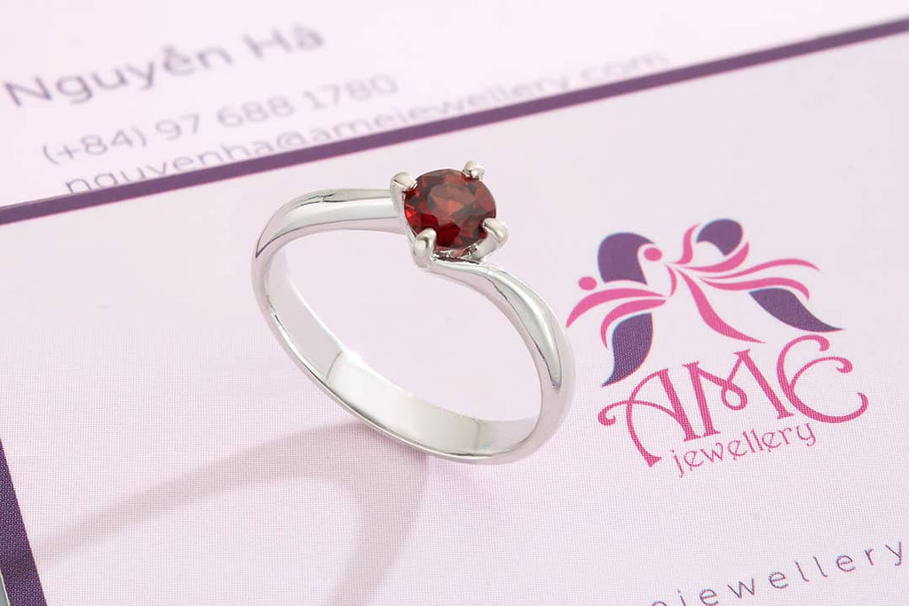 Nhẫn nữ Đá quý thiên nhiên Red Garnet Twist Ring in Sterling Silver by AME Jewellery