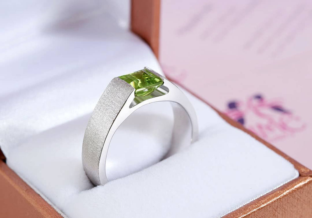 Nhẫn Nam Đá quý thiên nhiên Square-cut Peridot Matte Finish Men's Ring in Sterling Silver by AME Jewellery