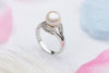 Nhẫn Ngọc trai nước ngọt Freshwater pearl split shank ring - AME Jewellery